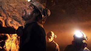 Miners looking for a way out immediately after the accident, (reconstruction).